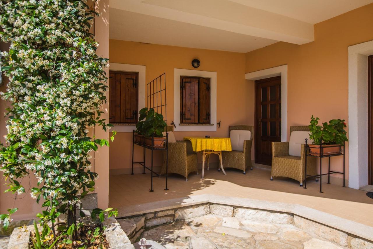Alda-App Apartment Funtana Exterior photo