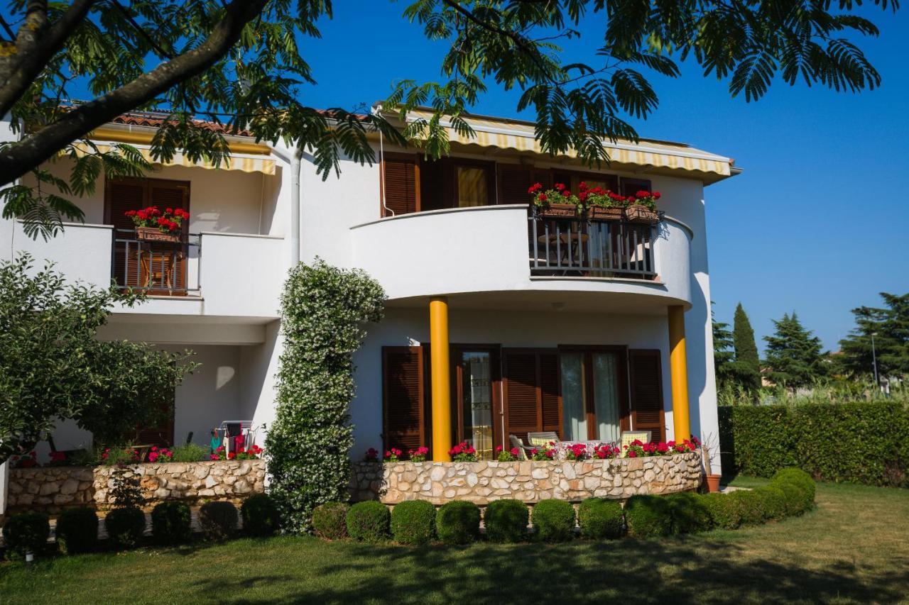 Alda-App Apartment Funtana Exterior photo