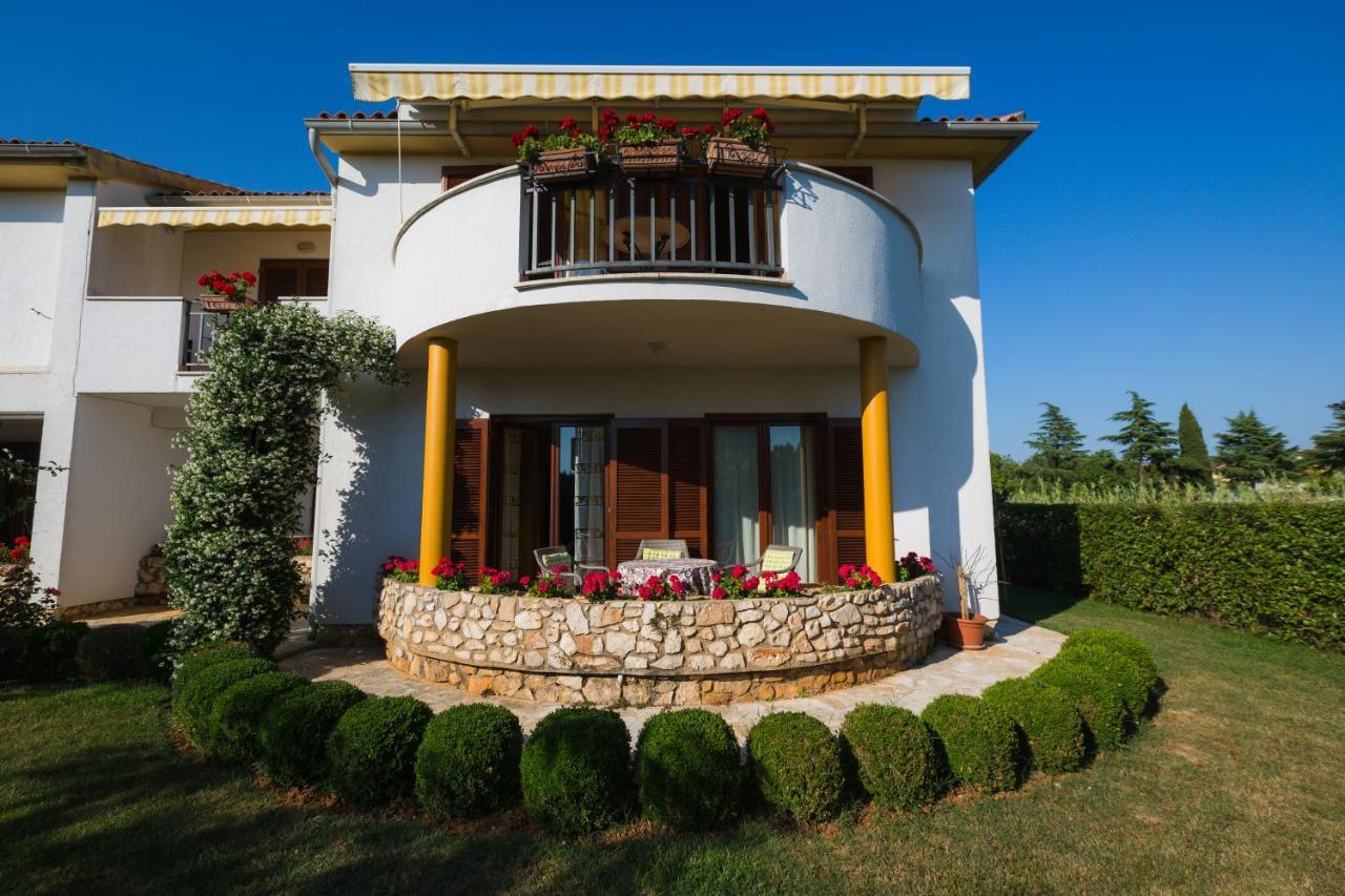 Alda-App Apartment Funtana Exterior photo